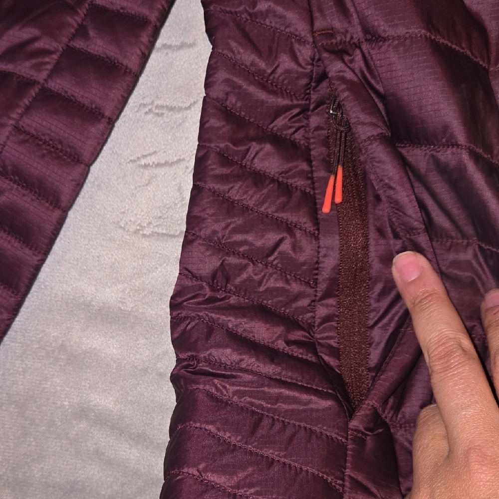 Cotopaxi Maroon Quilted Womens Jacket - Picture 4 of 7